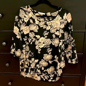 Le Lis womens blouse with black and soft pink floral print. Size small.
